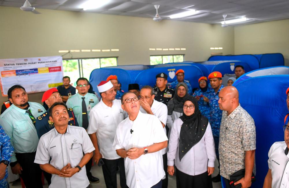 Pahang to set up five permanent relief centres in five districts, worth almost RM31m Pahang to set up five permanent relief centres in five districts, worth almost RM31m