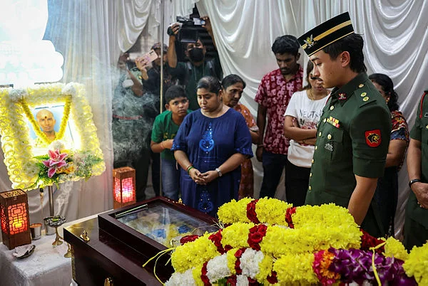 Pahang_royal_visits_family_of_soldier_who_died_during_training Pahang royal visits family of soldier who died during training