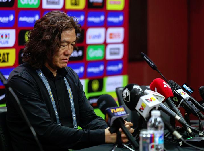 Pan Gon wants to stay despite setback in World Cup Qualifier Pan Gon wants to stay despite setback in World Cup Qualifier