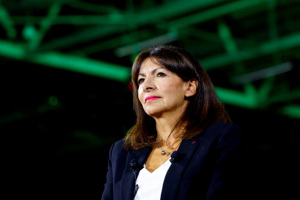 Paris mayor to stop using ‘global sewer’ X Paris mayor to stop using ‘global sewer’ X