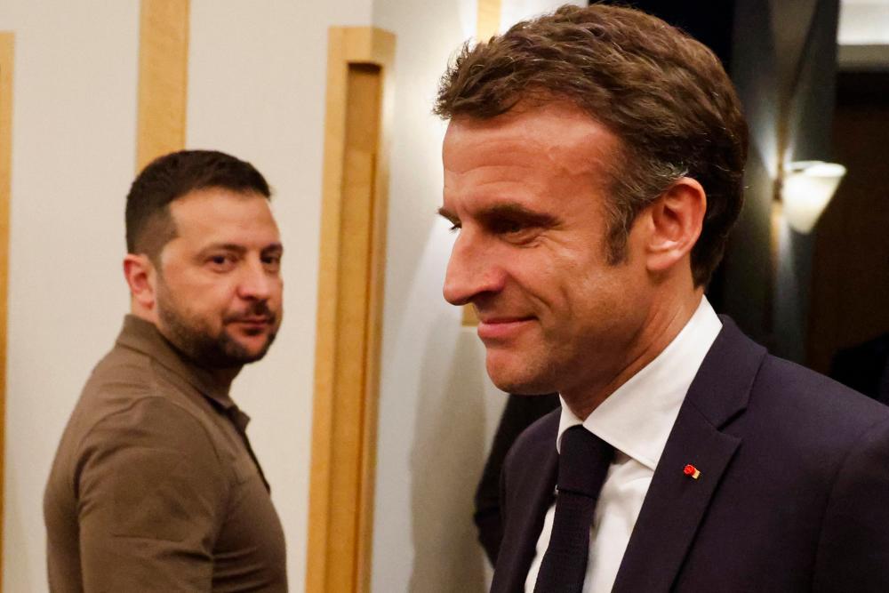 Paris sees success in bringing Zelensky to G7