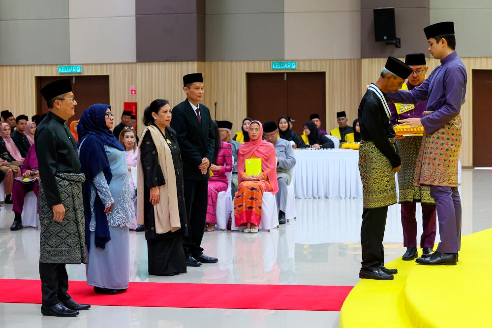 Pemangku Raja Pahang kurnia Darjah Kebesaran, Pingat Pahang kepada 198 penerima