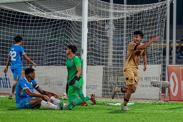 Penang FC snatch late equaliser to share the points with Terengganu Penang FC snatch late equaliser to share the points with Terengganu