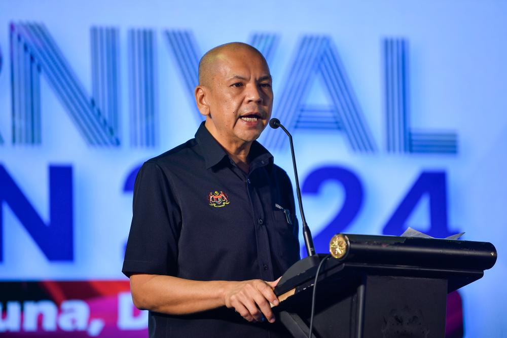 Penyasaran subsidi diesel: 10 syarikat umum naikkan harga dipanggil beri penjelasan - Armizan