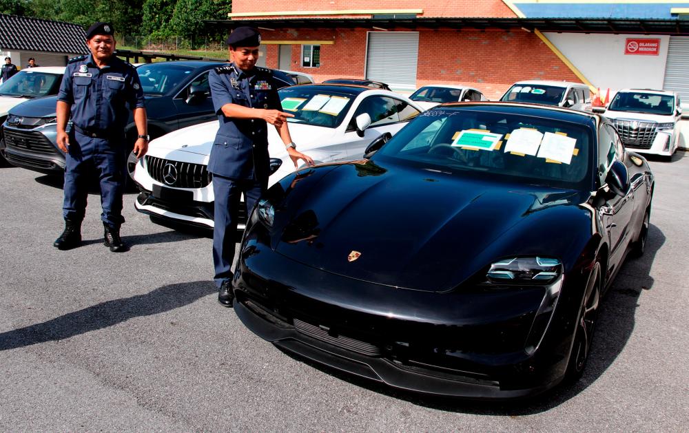 Perak Customs Dept seizes 28 luxury vehicles worth over RM10.4m with duties Perak Customs Dept seizes 28 luxury vehicles worth over RM10.4m with duties
