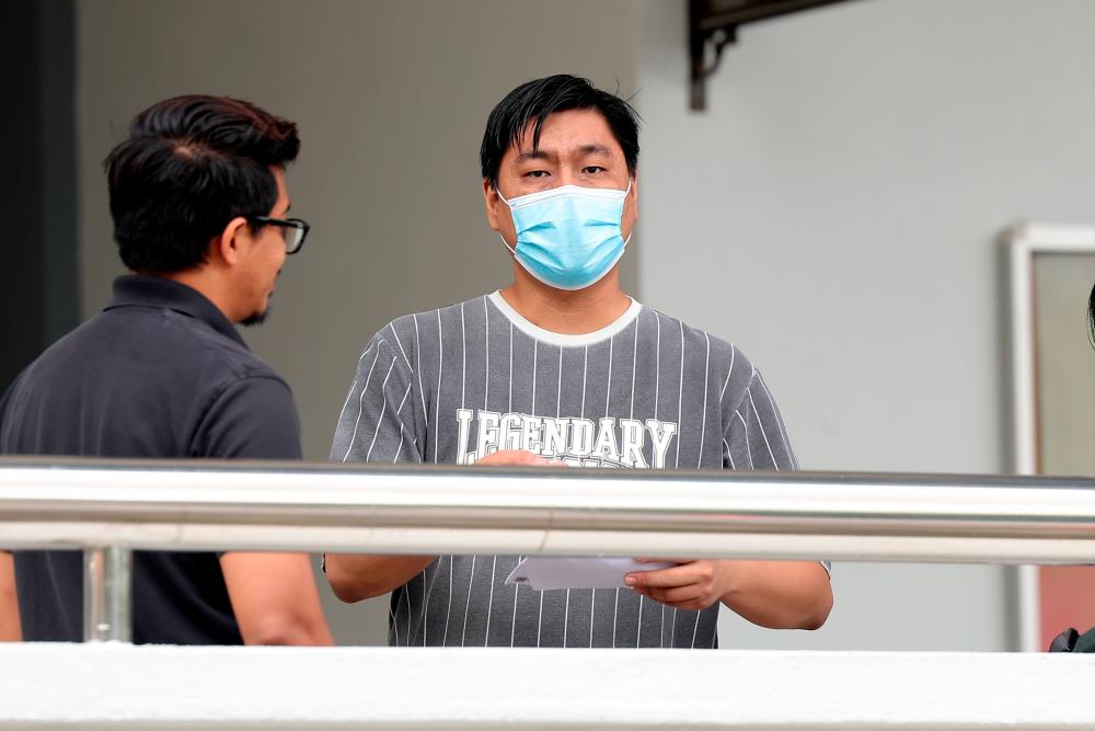 Pet shop owner fined RM40,000 for keeping protected birds Pet shop owner fined RM40,000 for keeping protected birds