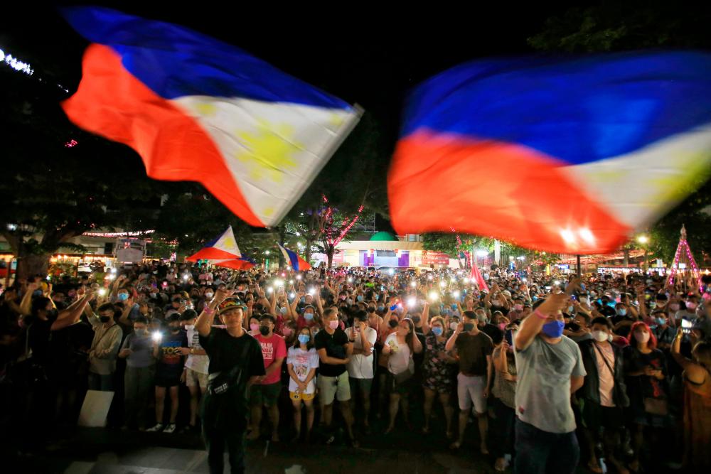 Philippine leader Marcos travels to US to bolster ties amid China tensions Philippine leader Marcos travels to US to bolster ties amid China tensions