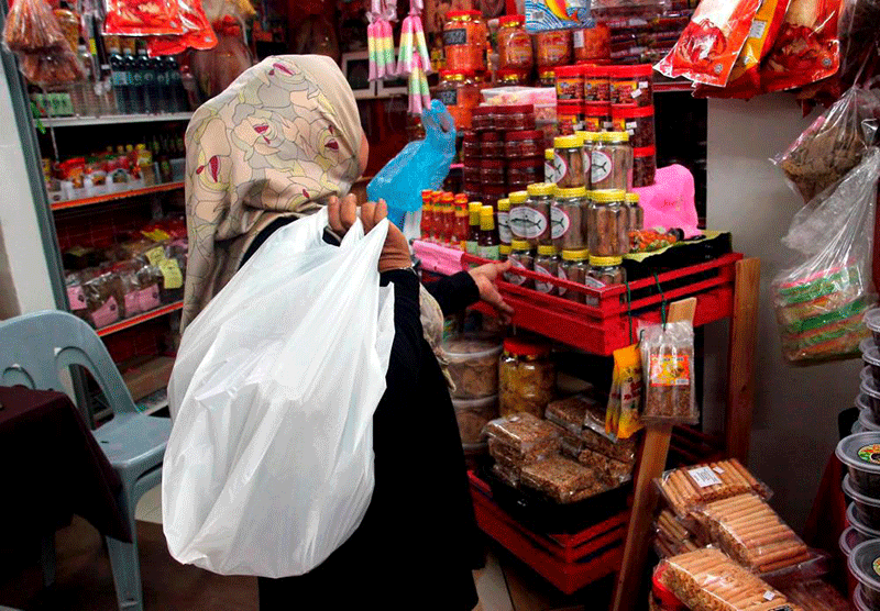 Plastic bag usage still high in Malaysia