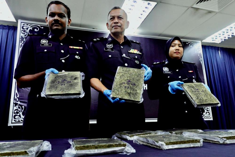 Police arrest two men, seize over 10kg of ganja