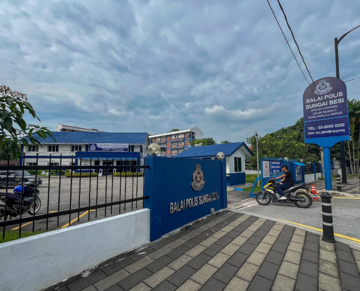 Police_station_dress_code_waived_for_emergency_reports