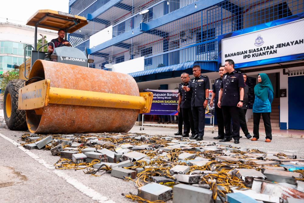 Polis lupus 283 mesin bitcoin, peralatan elektronik dianggar RM88,000 Polis lupus 283 mesin bitcoin, peralatan elektronik dianggar RM88,000