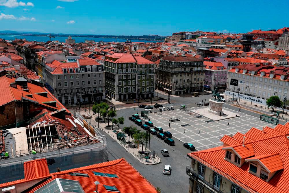 Portugal to ban smoking in most places, restrict tobacco sales