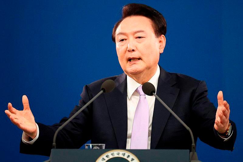 President Yoon to stand trial if indicted or arrest warrant issued, says lawyer President Yoon to stand trial if indicted or arrest warrant issued, says lawyer