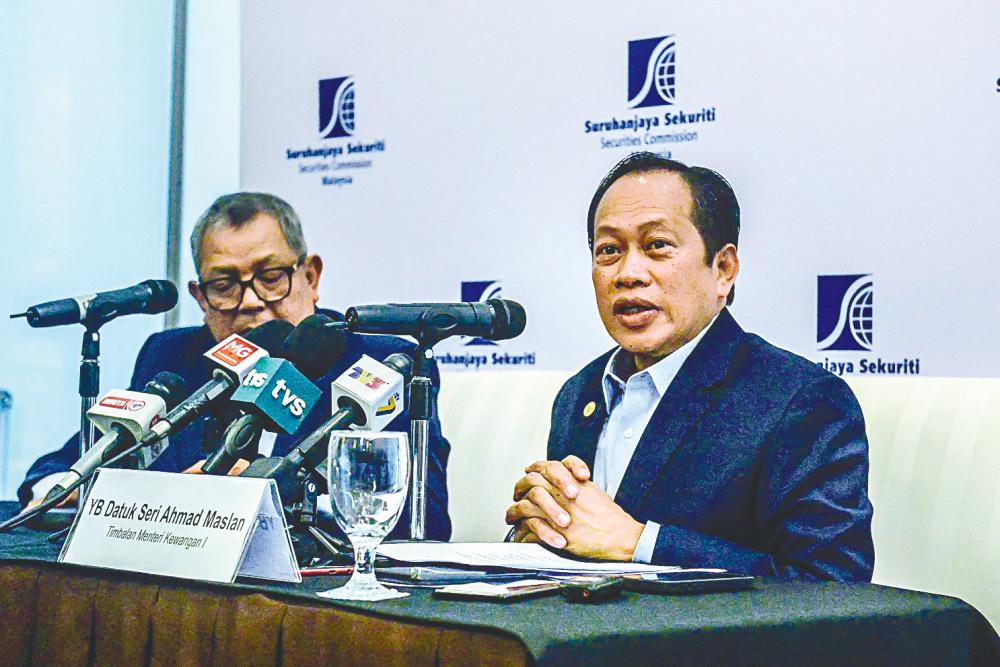 Pressure on ringgit should ease when US debt ceiling issue is settled: Ahmad Pressure on ringgit should ease when US debt ceiling issue is settled: Ahmad