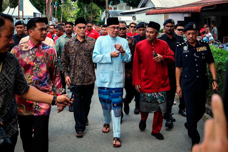 Proposal for each leader to look after a village to be tabled at cabinet meeting -  Anwar