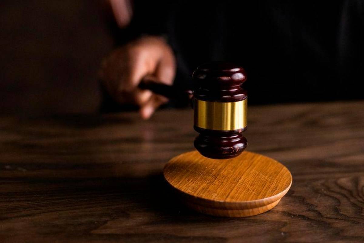 Pukul isteri dengan batang penyapu sawang, penghantar barang dipenjara lima tahun Pukul isteri dengan batang penyapu sawang, penghantar barang dipenjara lima tahun