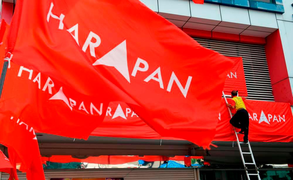 Pulai polls: PH’s Suhaizan targets youngsters as campaign hits final straight Pulai polls: PH’s Suhaizan targets youngsters as campaign hits final straight