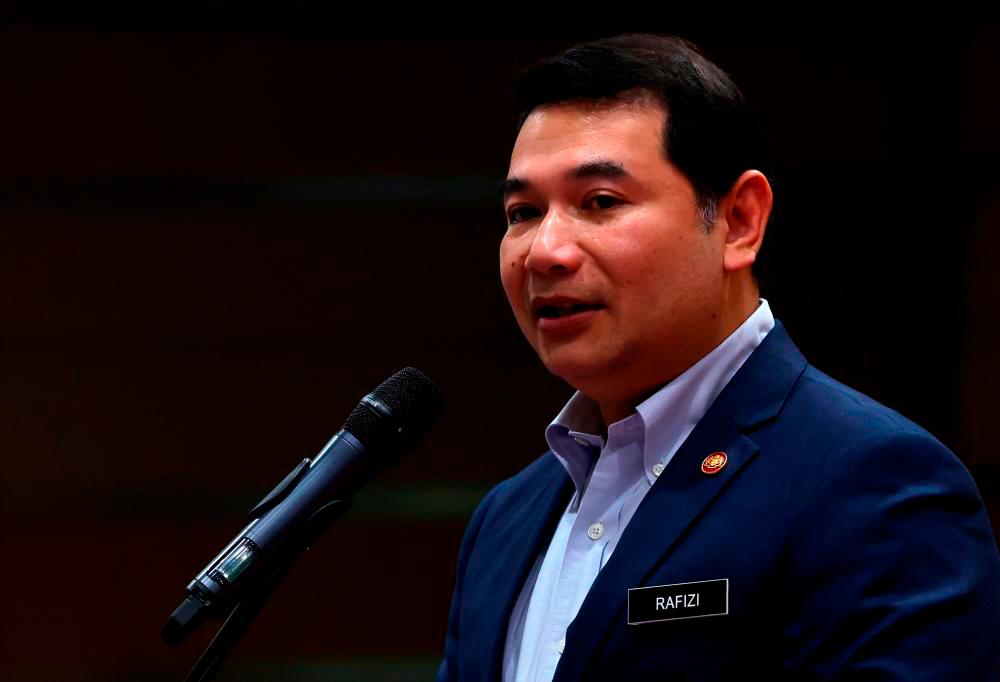 Rafizi: Economy Ministry working with HR Ministry to prepare wage related policy options Rafizi: Economy Ministry working with HR Ministry to prepare wage related policy options