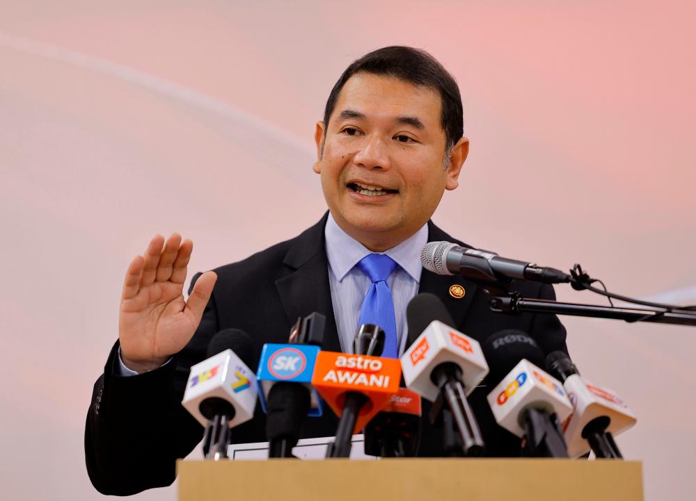 Rafizi: Kementerian Ekonomi akan muktamadkan pelan hala tuju peralihan tenaga dalam masa 3 bulan
