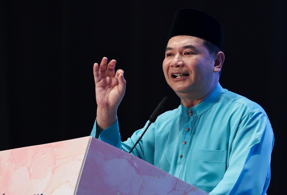 Rafizi: Kerajaan laksana program subsidi bersasar RON95 pada 2024 Rafizi: Kerajaan laksana program subsidi bersasar RON95 pada 2024