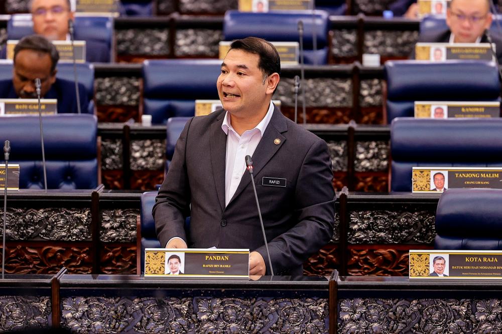 Rafizi: Kerajaan sasar jadikan Malaysia hab AI di rantau ini Rafizi: Kerajaan sasar jadikan Malaysia hab AI di rantau ini