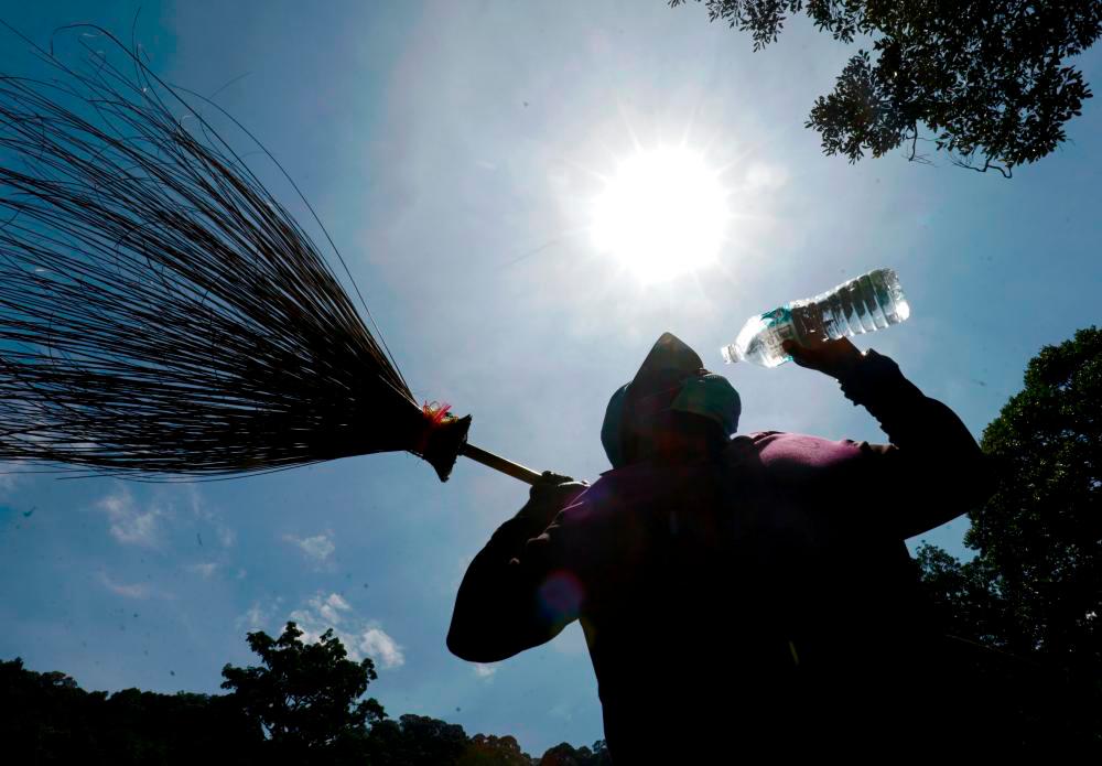 Reduce risk of heat illnesses Reduce risk of heat illnesses