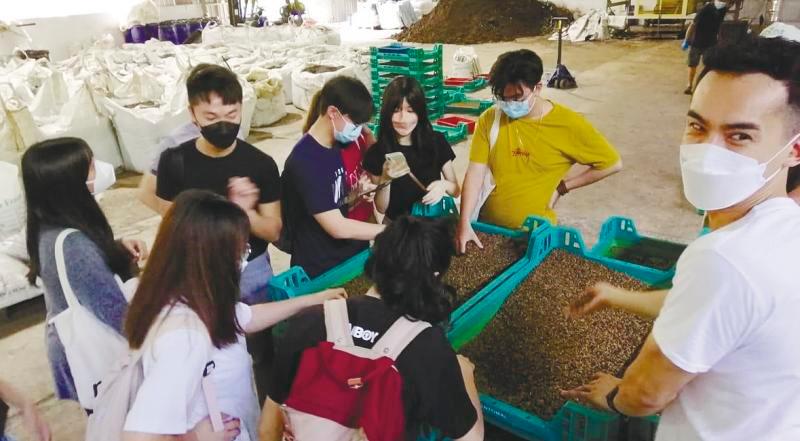 Resolving organic waste