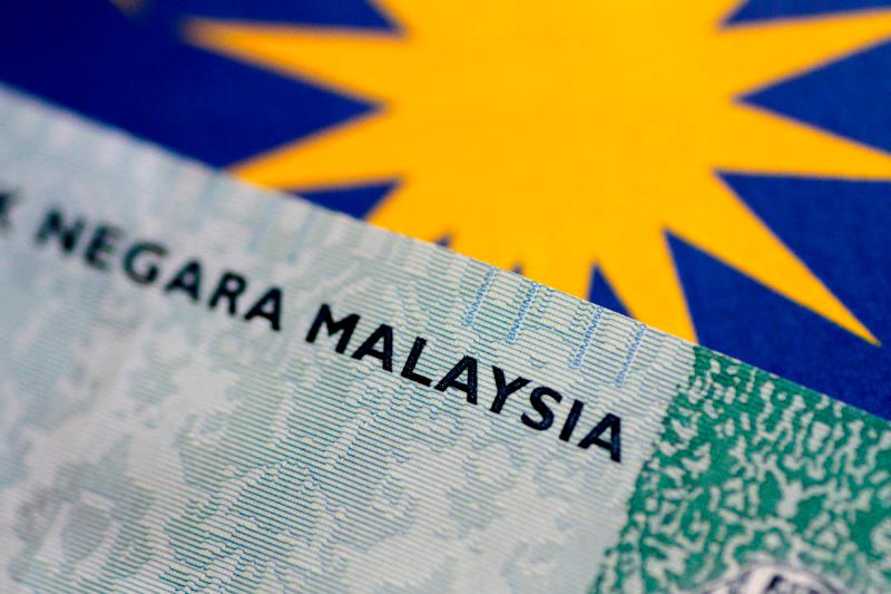 Ringgit opens higher amid cautious trade ahead of US data, Cabinet reshuffiling Ringgit opens higher amid cautious trade ahead of US data, Cabinet reshuffiling