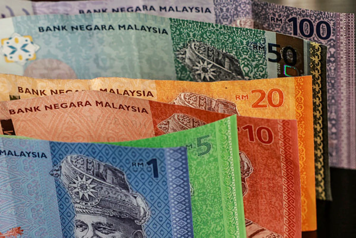 Ringgit_opens_lower_as_US_dollar_gains_on_easing_risks Ringgit opens lower as US dollar gains on easing risks