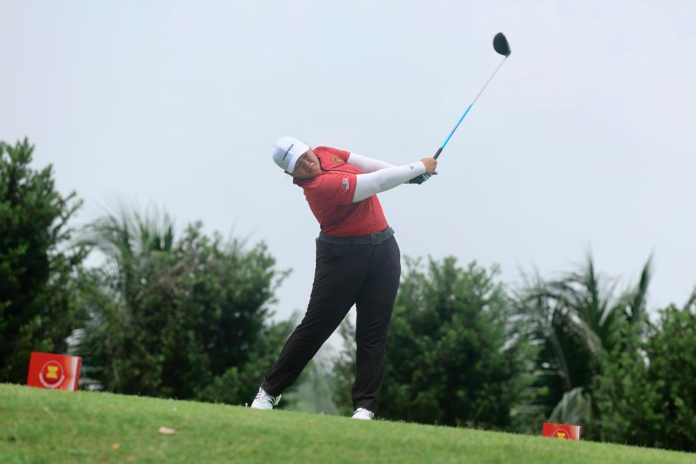 SEA Amateur Golf Team C’ship: Jing Xuen swings her way into third spot in Santi Cup SEA Amateur Golf Team C’ship: Jing Xuen swings her way into third spot in Santi Cup