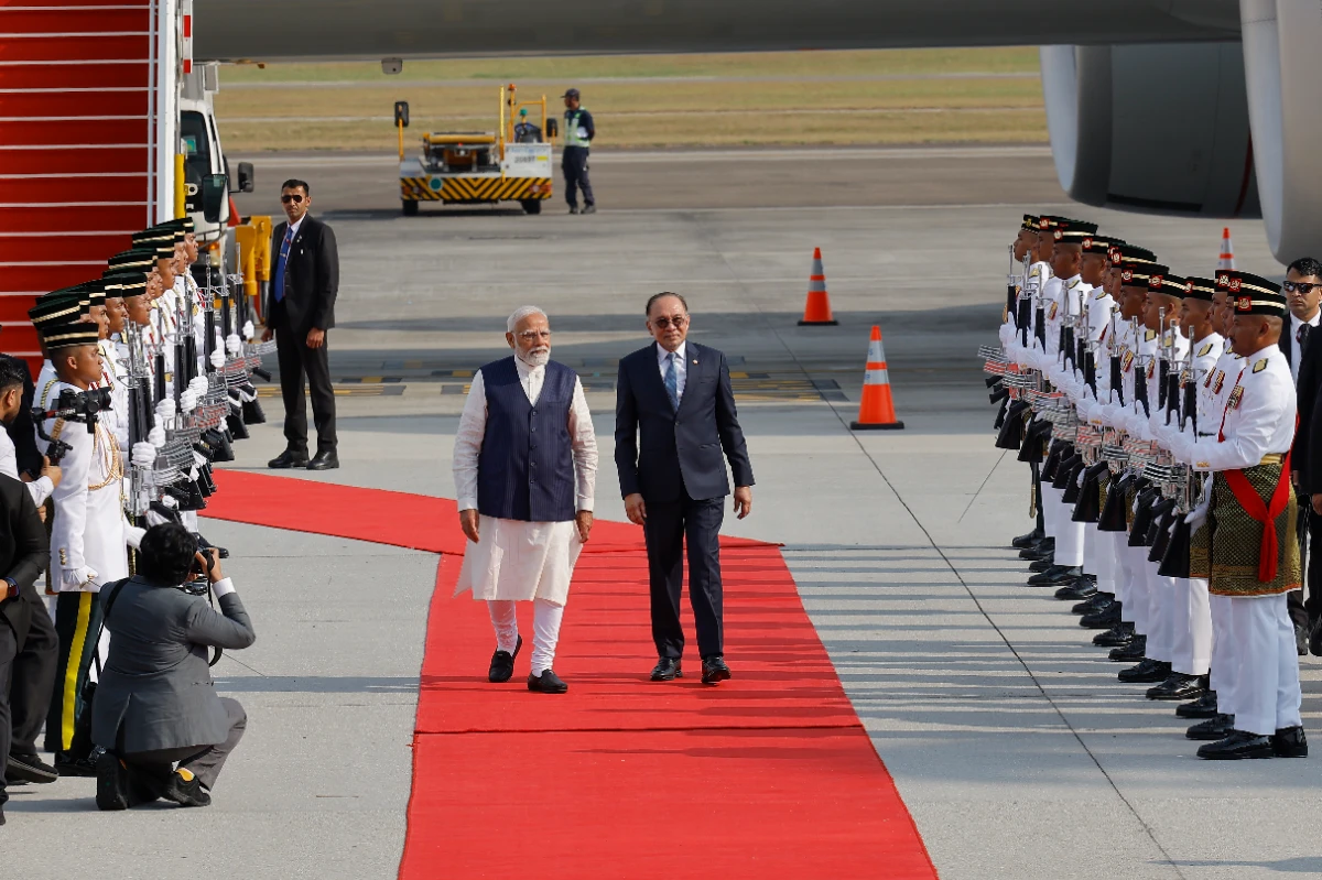 Indian PM Modi arrives in Malaysia for official visit Indian PM Modi arrives in Malaysia for official visit