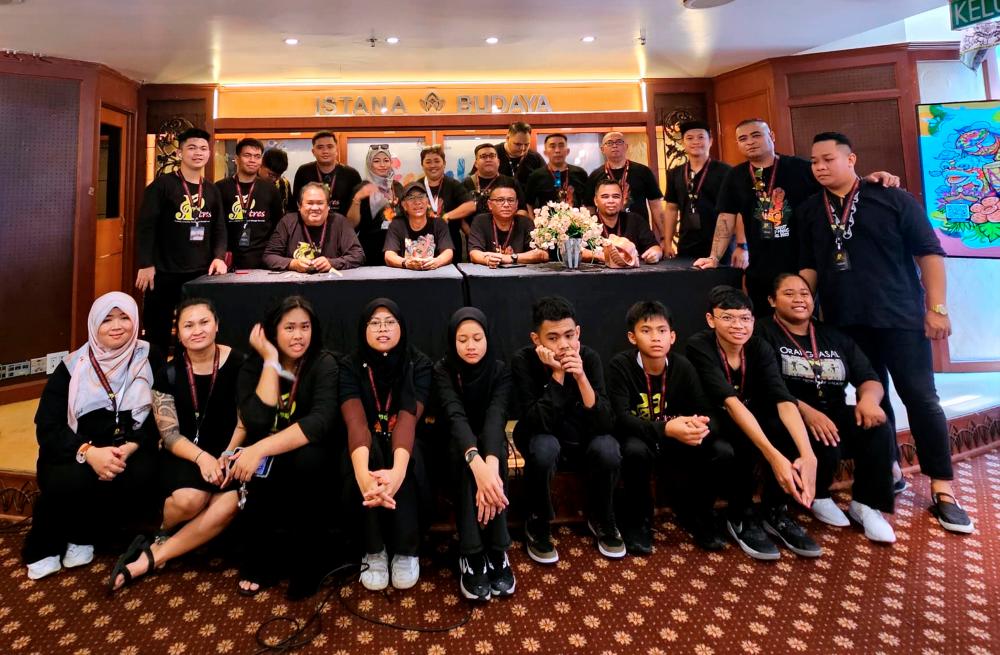 Sarawak Youth Pioneer Traditional Orchestra wows audience with unique musical instruments Sarawak Youth Pioneer Traditional Orchestra wows audience with unique musical instruments