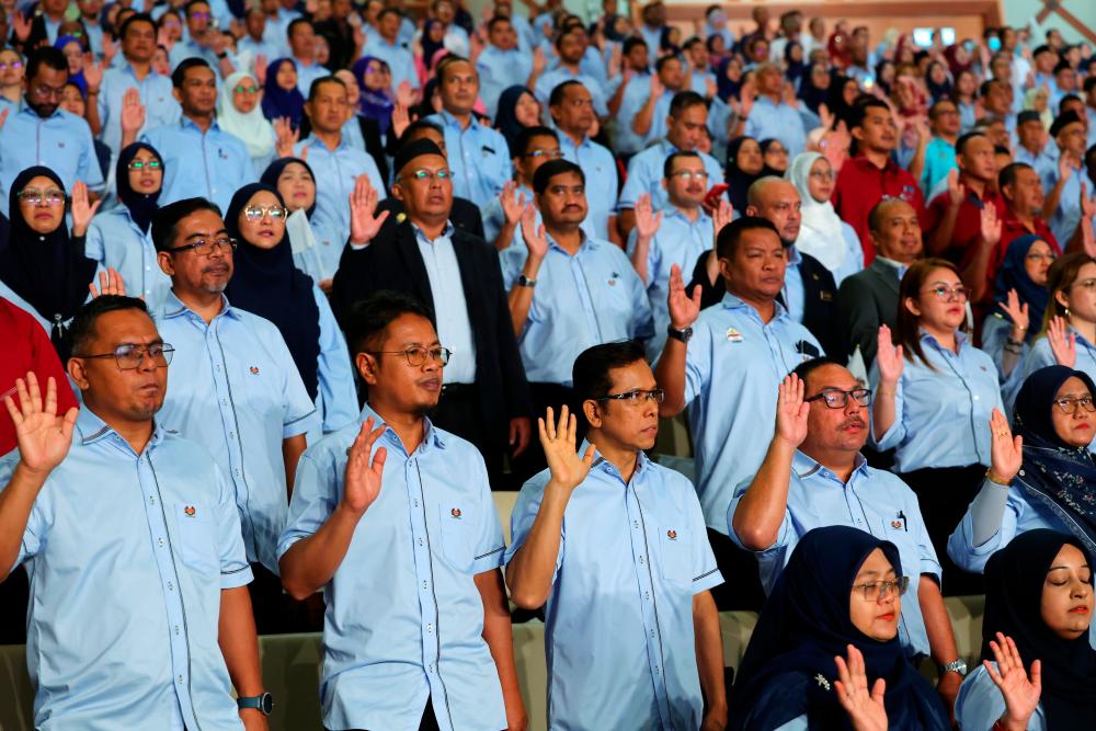 Sarawak civil servants welcome much awaited salary increase Sarawak civil servants welcome much awaited salary increase
