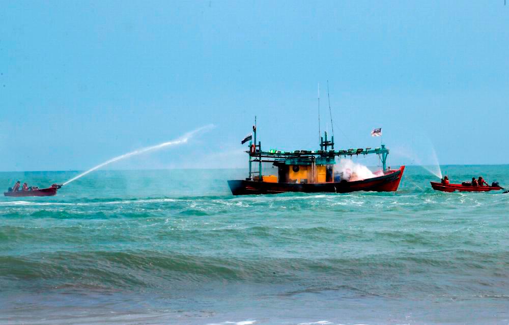 Search and rescue for teenager at Teluk Senangin to resume tomorrow