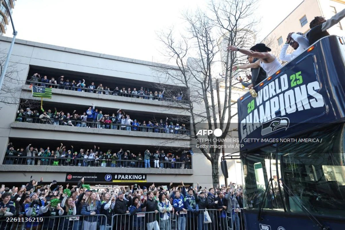 Seattle_Seahawks_celebrate_Super_Bowl_60_win_with_victory_parade