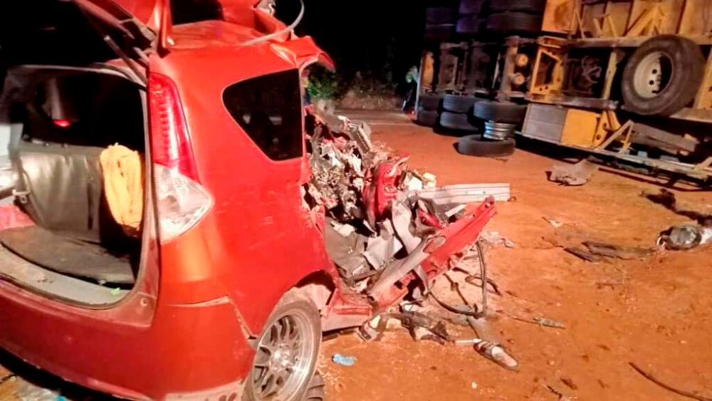 Segamat road crash: 15-year-old boy in stable condition - Police Segamat road crash: 15-year-old boy in stable condition - Police