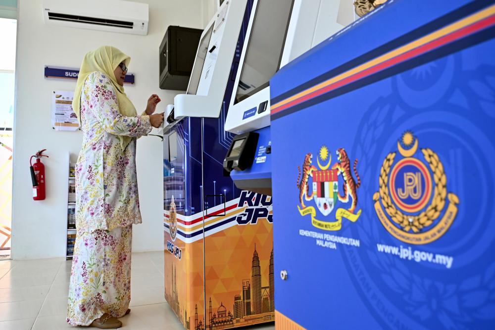 Seized overloading lorries: Transport companies need to settle with court - JPJ