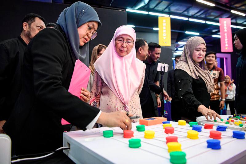 Seramai 2,000 kanak-kanak OKU diraikan pada Program Hari Istimewa Sains Seramai 2,000 kanak-kanak OKU diraikan pada Program Hari Istimewa Sains