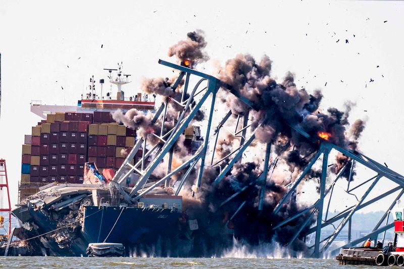 Ship that hit Maryland bridge had lost power several times, investigators say