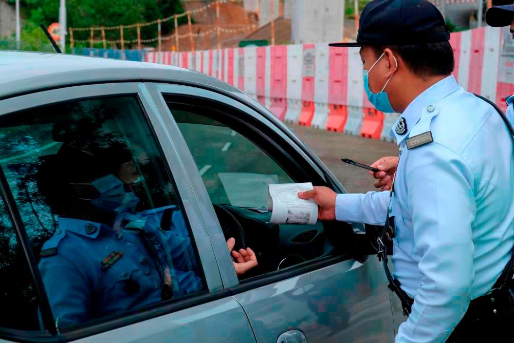 Sibu cops issue summons to underaged driver’s father Sibu cops issue summons to underaged driver’s father