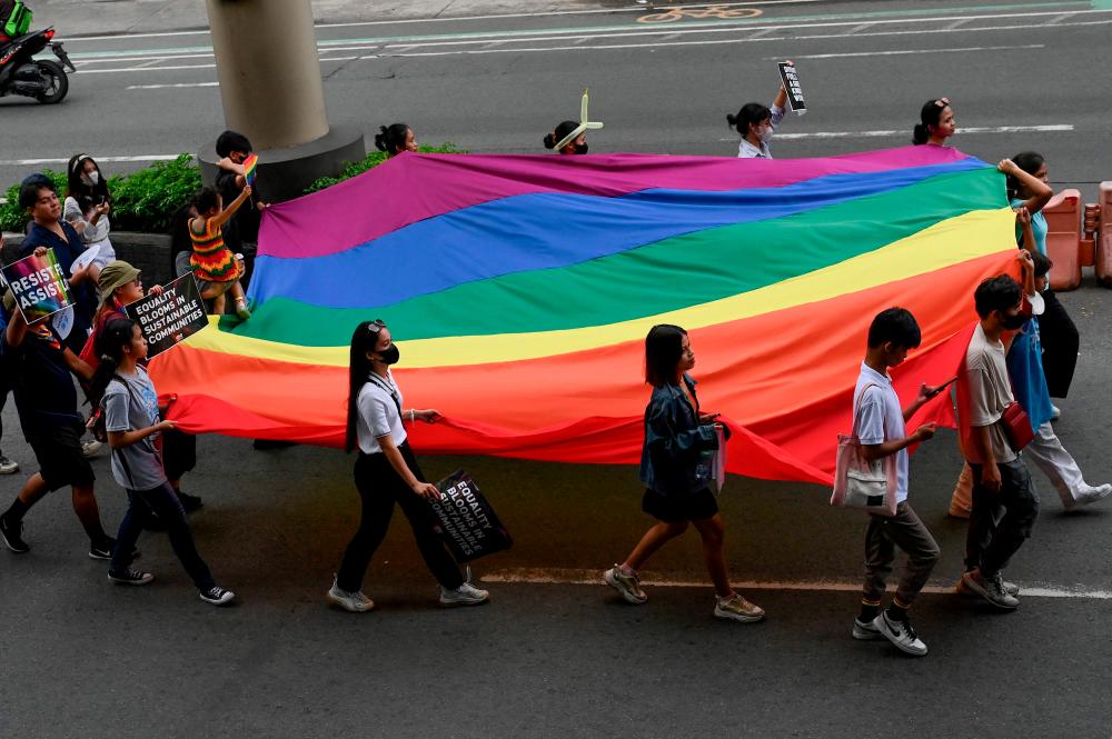 Singapore holds first LGBTQ rally since gay sex decriminalised