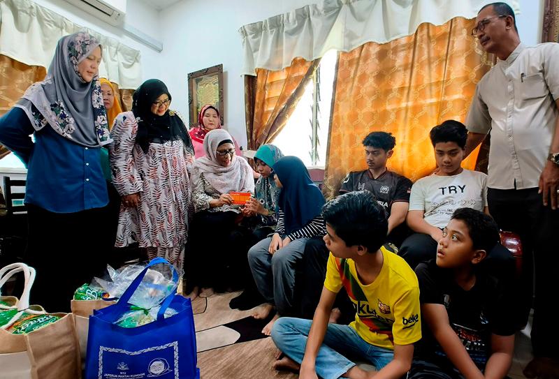 Six orphaned siblings seek swift approval of citizenship applications