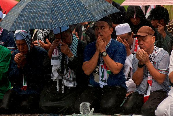 Social media activist group from Israel accuses Malaysia of antisemitism, attempts to create tension between M’sians and S’poreans Social media activist group from Israel accuses Malaysia of antisemitism, attempts to create tension between M’sians and S’poreans