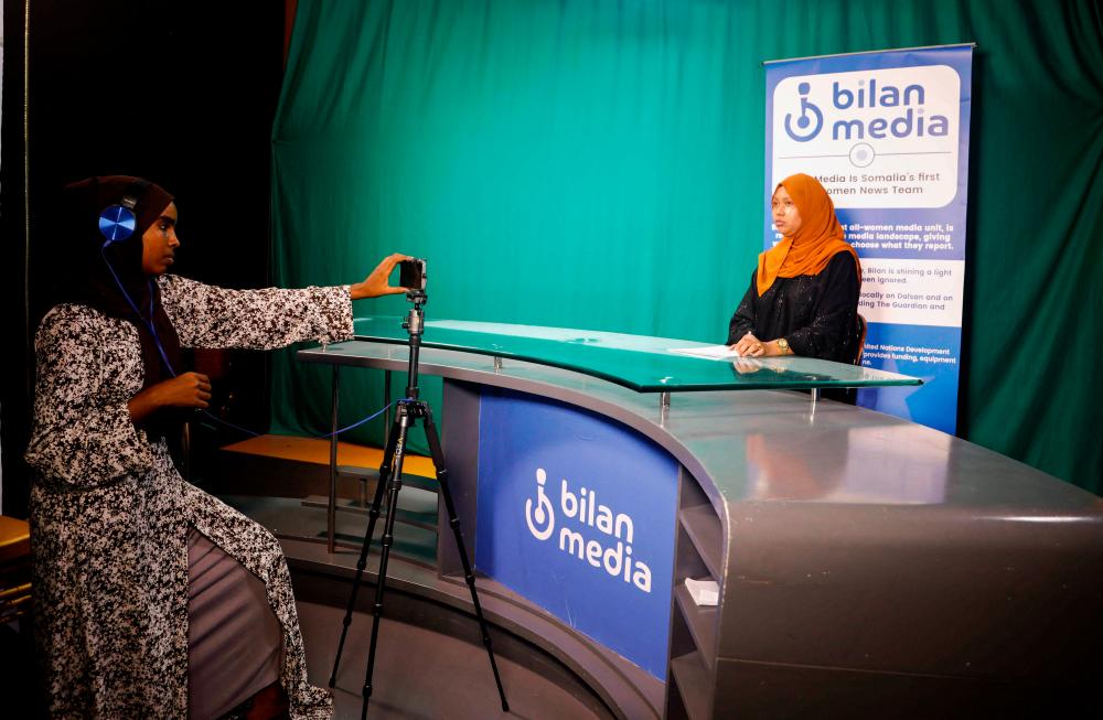 Somalia’s first all-women newsroom spotlights female taboos Somalia’s first all-women newsroom spotlights female taboos