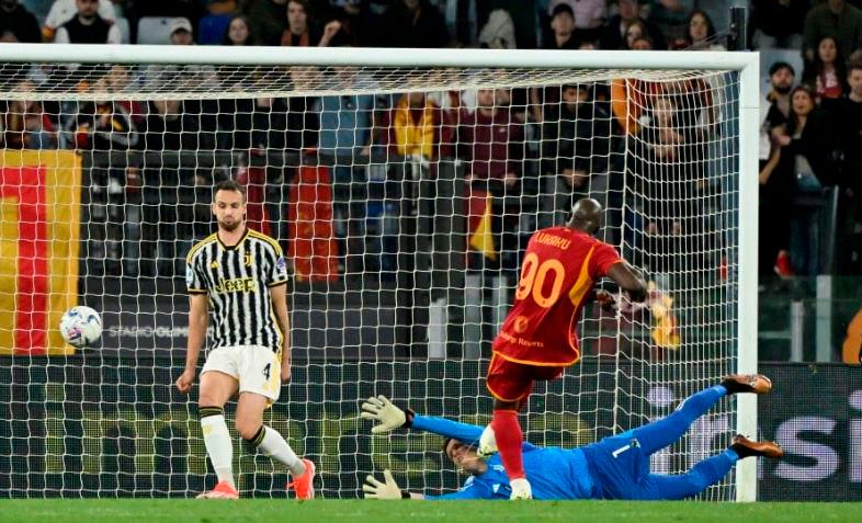 ‘Sound of silence’ for troubled Milan as Juve inch towards Champions League