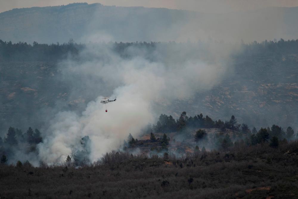 Spain battles first major wildfire of 2023
