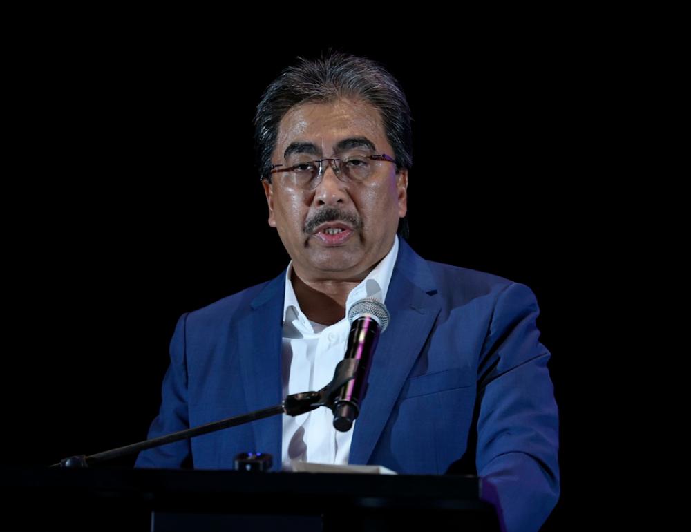 Stern action on traders discriminating against oil palm products - Johari