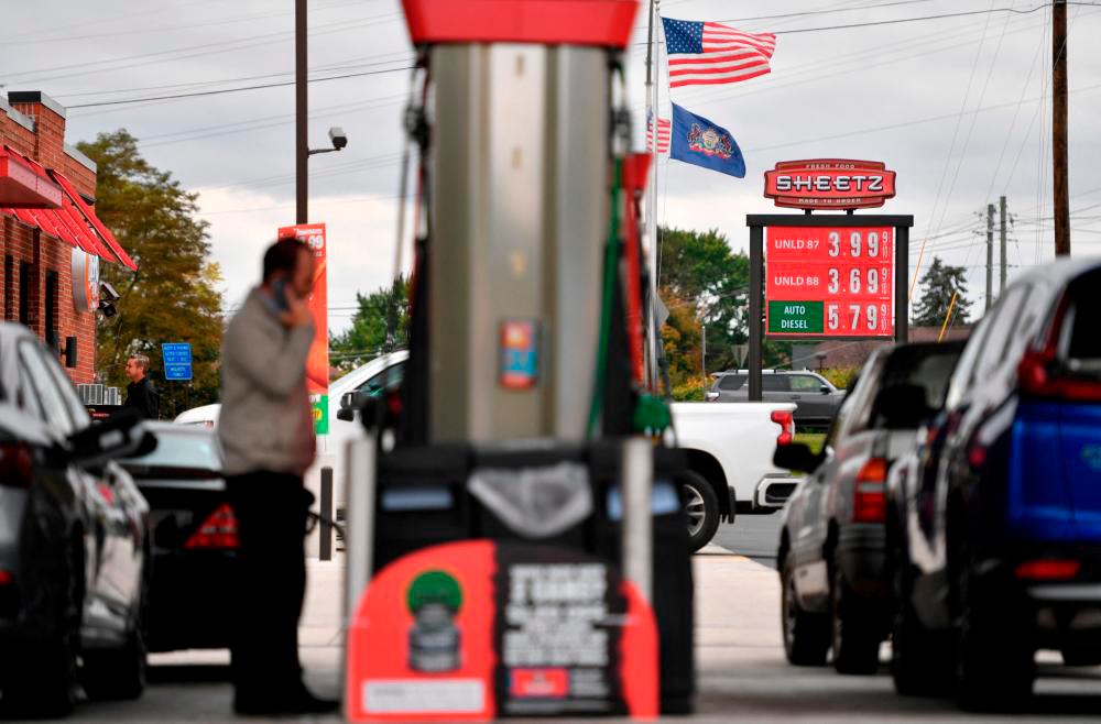 Surging gas prices spark call to suspend tax in US’ California 