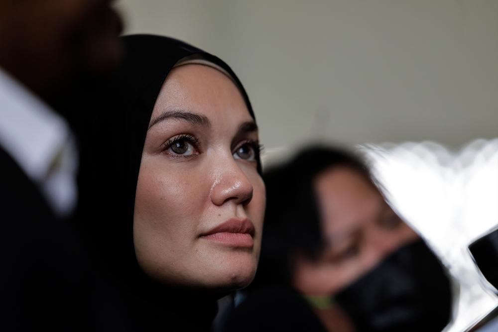 Syamsul Yusof to divorce Puteri Sarah on April 18