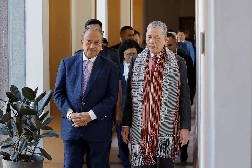 TPM Fadillah terima kunjungan rakan sejawat dari Timor-Leste TPM Fadillah terima kunjungan rakan sejawat dari Timor-Leste